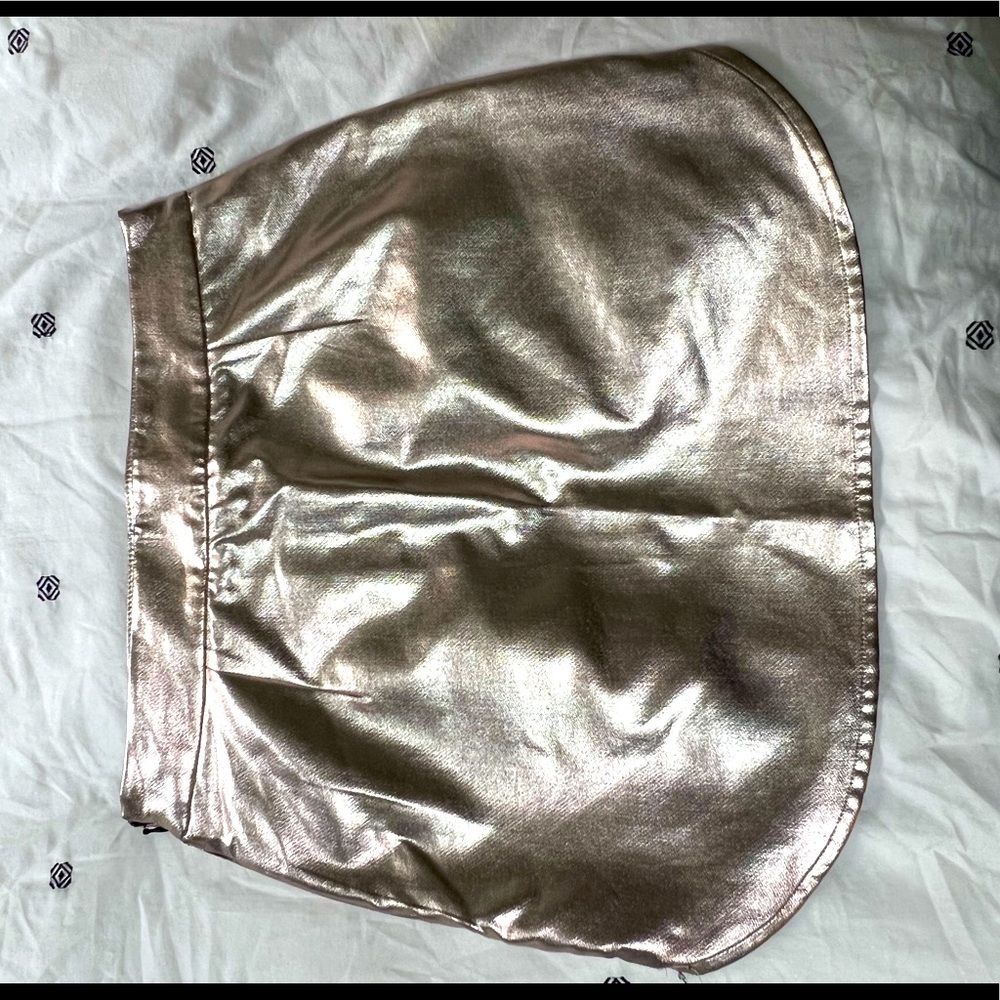 ✨✨✨ Gold Mini Skirt M